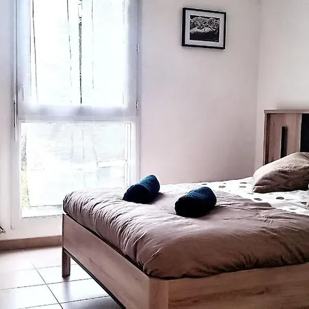 Pour 4 Personnes Entre Paris Et Disneyland. Apartment